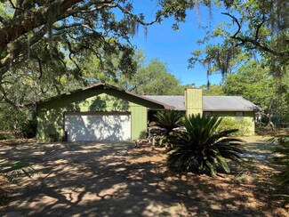 70 Harrison St, Panacea, FL 32346