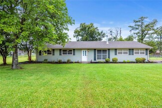 1477 Crawford Dr, Lake Charles, LA 70611
