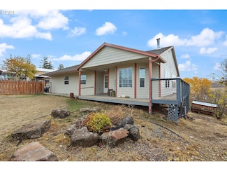 783 NE 1st St, Dufur, OR 97021