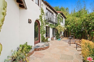 8343 W Sunset Blvd, Los Angeles, CA 90069