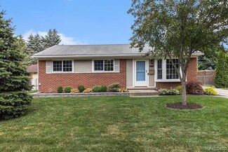 39408 Atkinson Dr, Sterling Heights, MI 48313