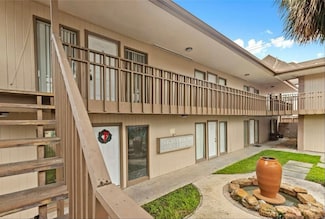 4036 Bellefontaine St Unit 9, Houston, TX 77025