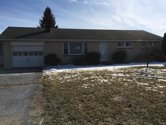 511 Fleetwood Rd, Maxatawny Township, PA 19530