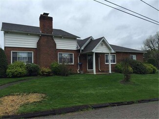 8 Walker Ln Unit 564, West Middlesex, PA 16159