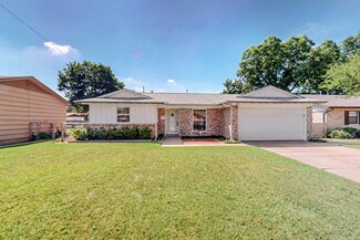 1922 Morgan St, Irving, TX 75062