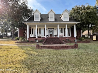 5137 Meadow Pointe Dr, Southaven, MS 38672