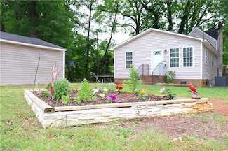 1536 Granville St, Burlington, NC 27215