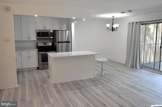 2636 Fort Farnsworth Rd Unit 126, Alexandria, VA 22303