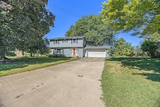 3901 Coral Valley Ct SE, Grand Rapids, MI 49512