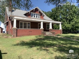515 S Bridge St, Enterprise, KS 67441