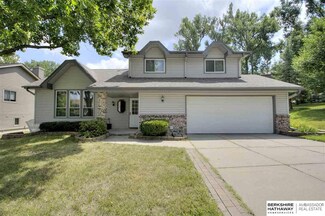 5013 N 110th Cir, Omaha, NE 68164