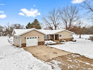 16406 N 2nd St, Chillicothe, IL 61523