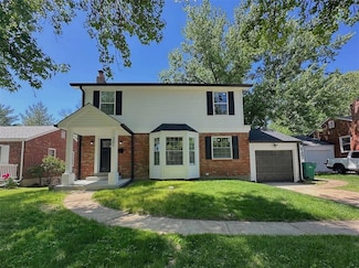 302 Innisfail Dr, Saint Louis, MO 63119