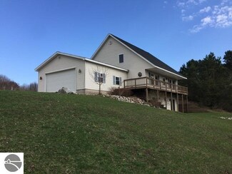 7626 Glenbeigh Ln, Ellsworth, MI 49729