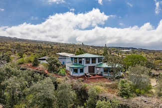 92-2819 Lei Pkwy, Captain Cook, HI 96704