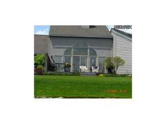 116 S Bayshore Dr, Columbiana, OH 44408