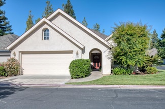 6689 N Nottingham Ct, Fresno, CA 93711