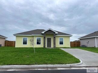 2816 Maria Dr, La Feria, TX 78559