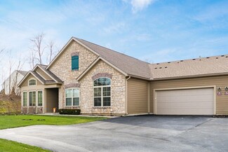 606 Stoneshire Way, Pataskala, OH 43062