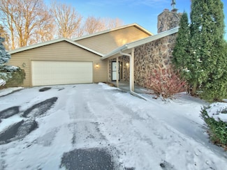 12820 Foliage Ave, Saint Paul, MN 55124