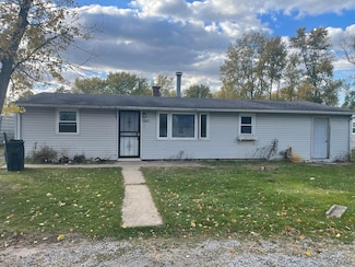 12812 Whitcomb St, Crown Point, IN 46307