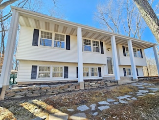 1761 Bartholomew Rd, Middletown, CT 06457