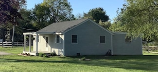 5 Lakeman's Ln, Ipswich, MA 01938