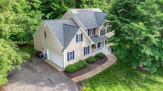 8100 Hillcreek Dr, Midlothian, VA 23112