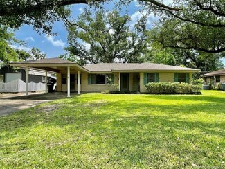 766 Jefferson Dr, Lake Charles, LA 70605