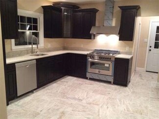 12 Elmwood St, Worcester, MA 01602