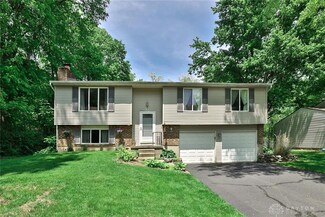 912 W Martindale Rd, Englewood, OH 45322