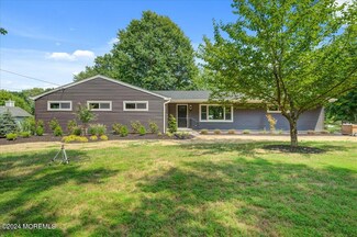 89 Stratford Rd, Tinton Falls, NJ 07724