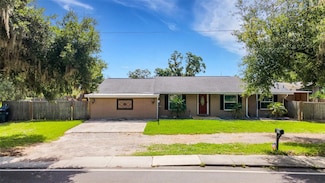 915 S Miller Rd, Valrico, FL 33594