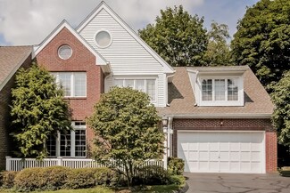 73 Weaver St Unit 5, Greenwich, CT 06831