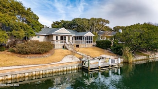 106 Cherry Ct, Atlantic Beach, NC 28512