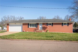 395 2nd St SE, Brewster, OH 44613