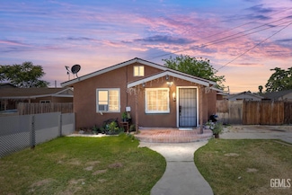2331 S K St, Bakersfield, CA 93304