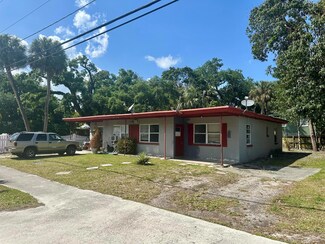 706 Boston Ave, Fort Pierce, FL 34950