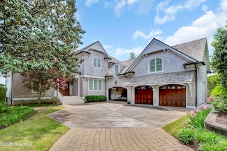 109 Live Oak Ln, Wilmington, NC 28411