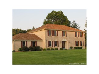 6001 Grouse Ct, Floyds Knobs, IN 47119
