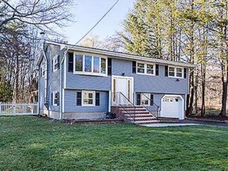 27 Hilltop Dr, Burlington, MA 01803