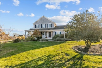 137 Prospect Ln, Portsmouth, RI 02871