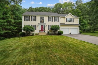 28 Oxford Dr, Franklin, MA 02038