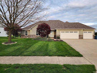 402 Steeplechase Dr, Auburn, IN 46706