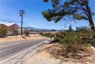 8782 Peach Ave, Hesperia, CA 92345