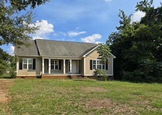 396 Hood St, Cuthbert, GA 39840