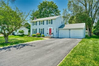 745 Saffron Ln, Webster, NY 14580