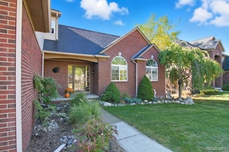 511 State St, Oxford, MI 48371