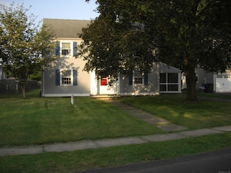 42 Rosedale Rd, West Hartford, CT 06107