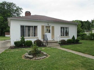 310 Carey St, Napoleon, OH 43545